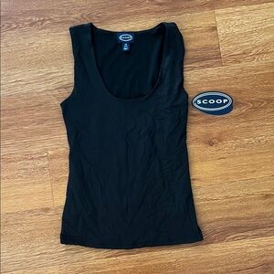 Scoop Women's Sleek Black Tank Top